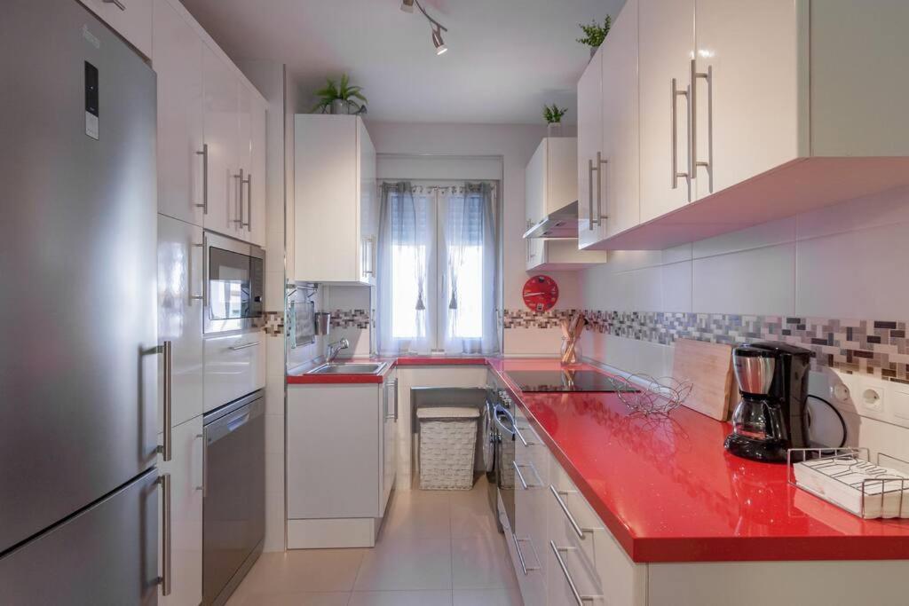 Davila Park'S Apartment Wifi ซานตานเดร์ ภายนอก รูปภาพ